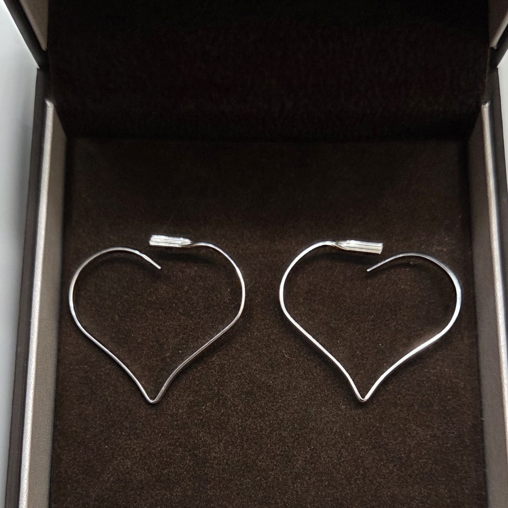 Vintage 1970's Avon Silver Heart Earrings